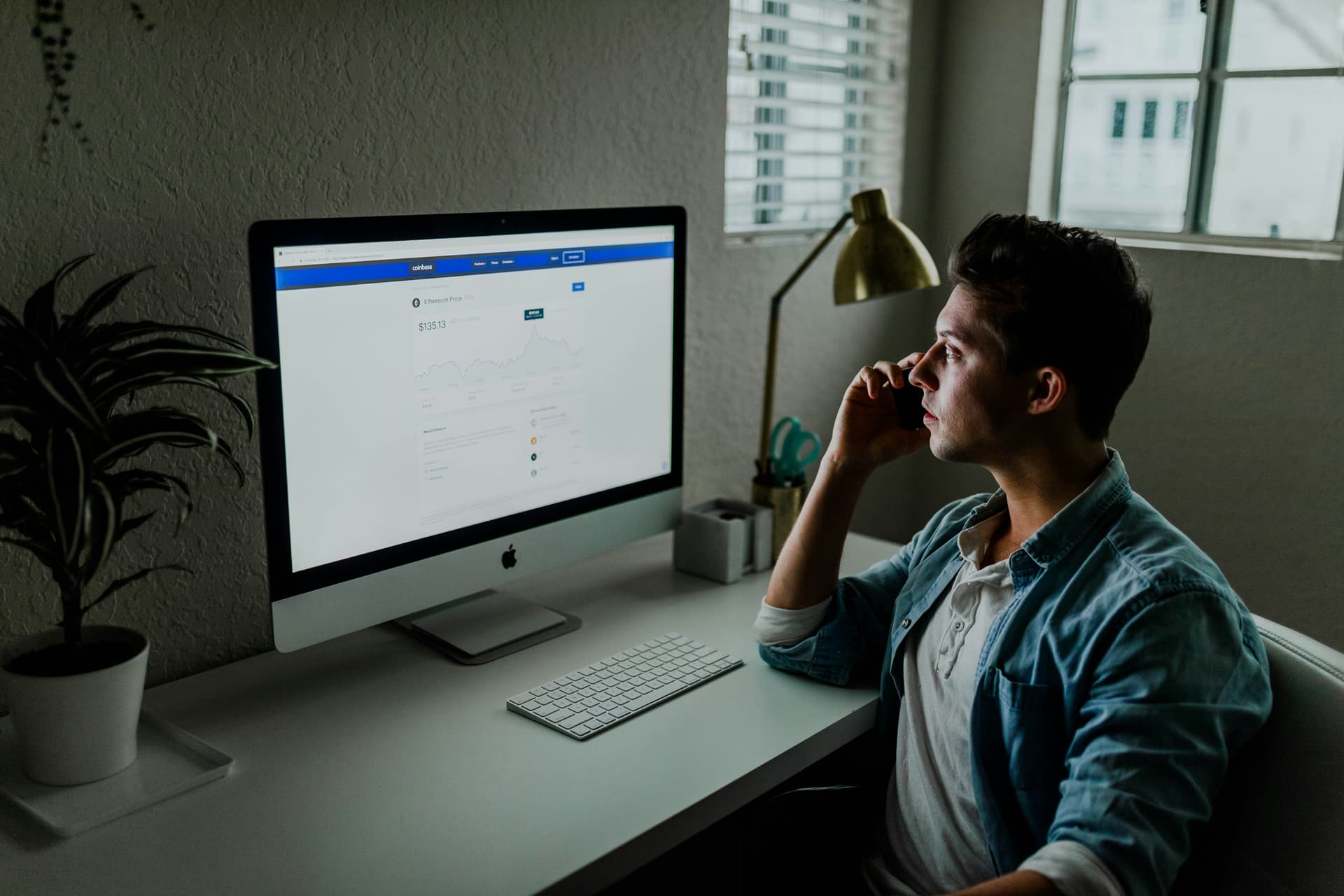 Professional virtual conference workspace setup